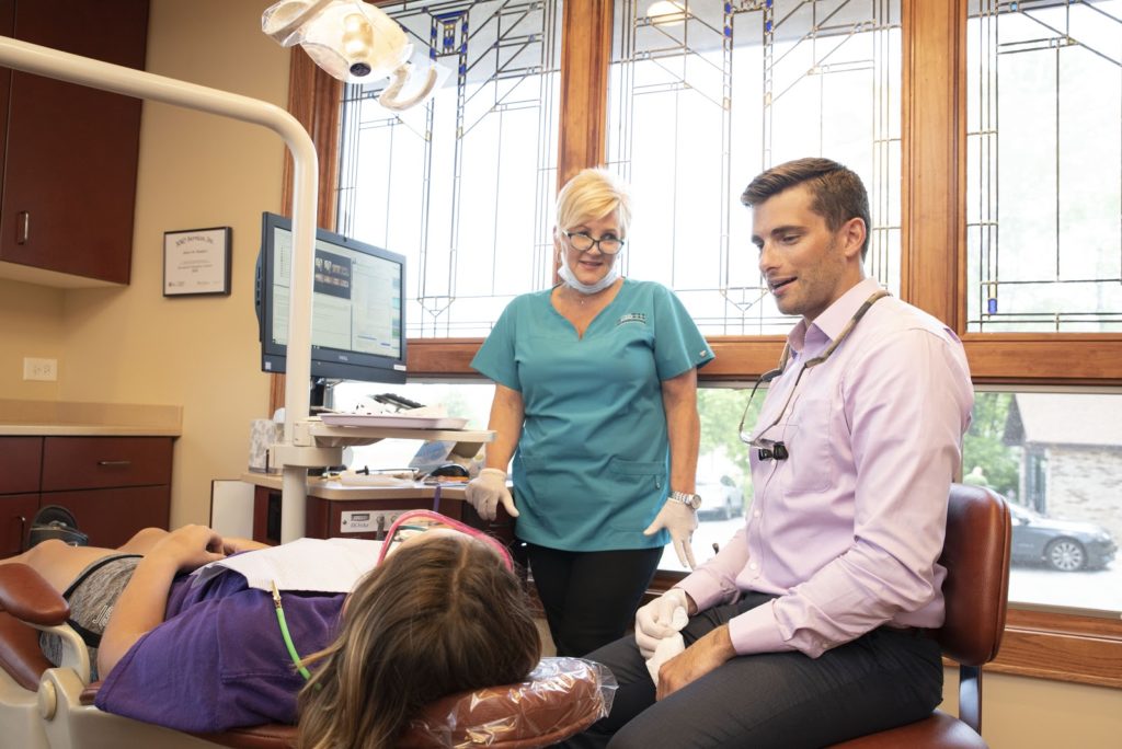 Dr. Booth gives support and shares some valuable tips on how to get the most out of your orthodontic treatment.